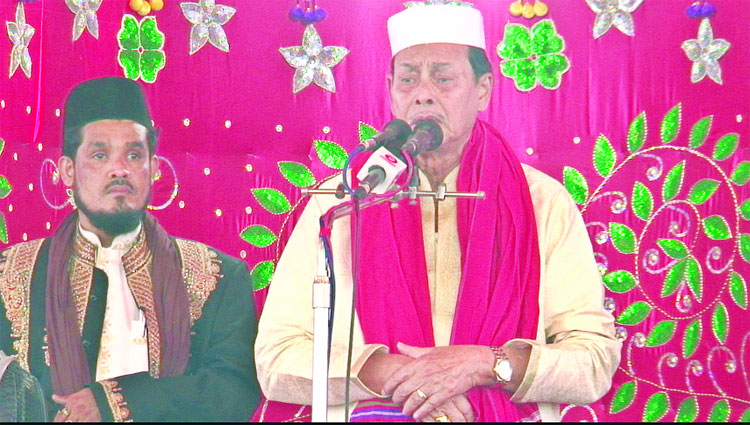 কুতুববাগী ক্বেবলাজানকে দেখলে আল্লাহর কথা মনে হয়